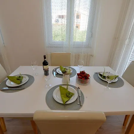 Olive Garden - Swimming Pool Apartment Biograd Na Moru