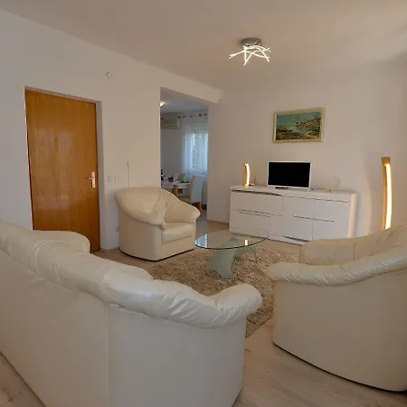 Olive Garden Apartman *