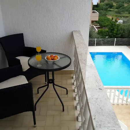 Olive Garden - Swimming Pool Apartment Biograd Na Moru
